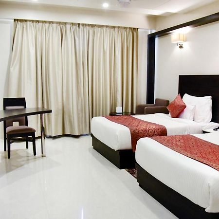 Hotel Platinum Shravasti Katra  ภายนอก รูปภาพ