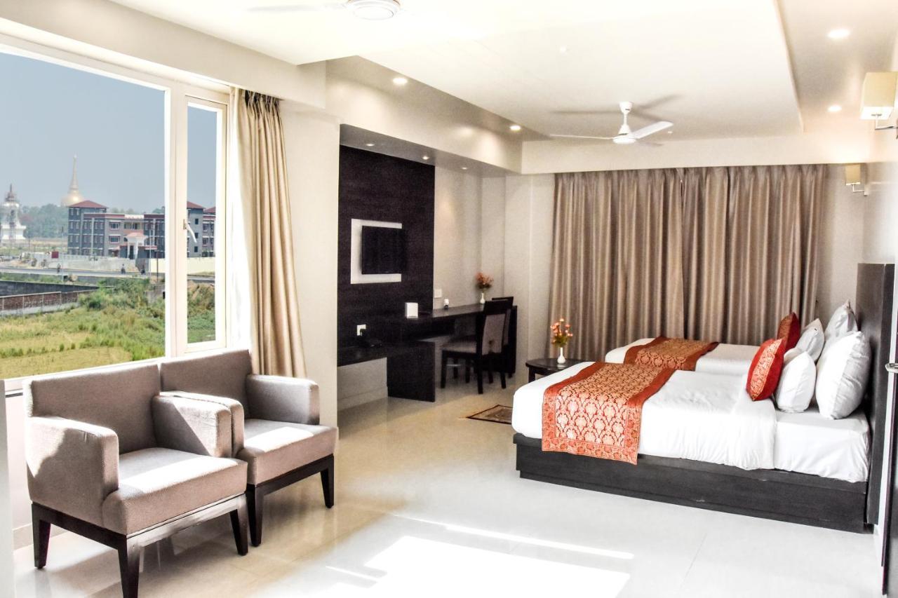 Hotel Platinum Shravasti Katra  ภายนอก รูปภาพ