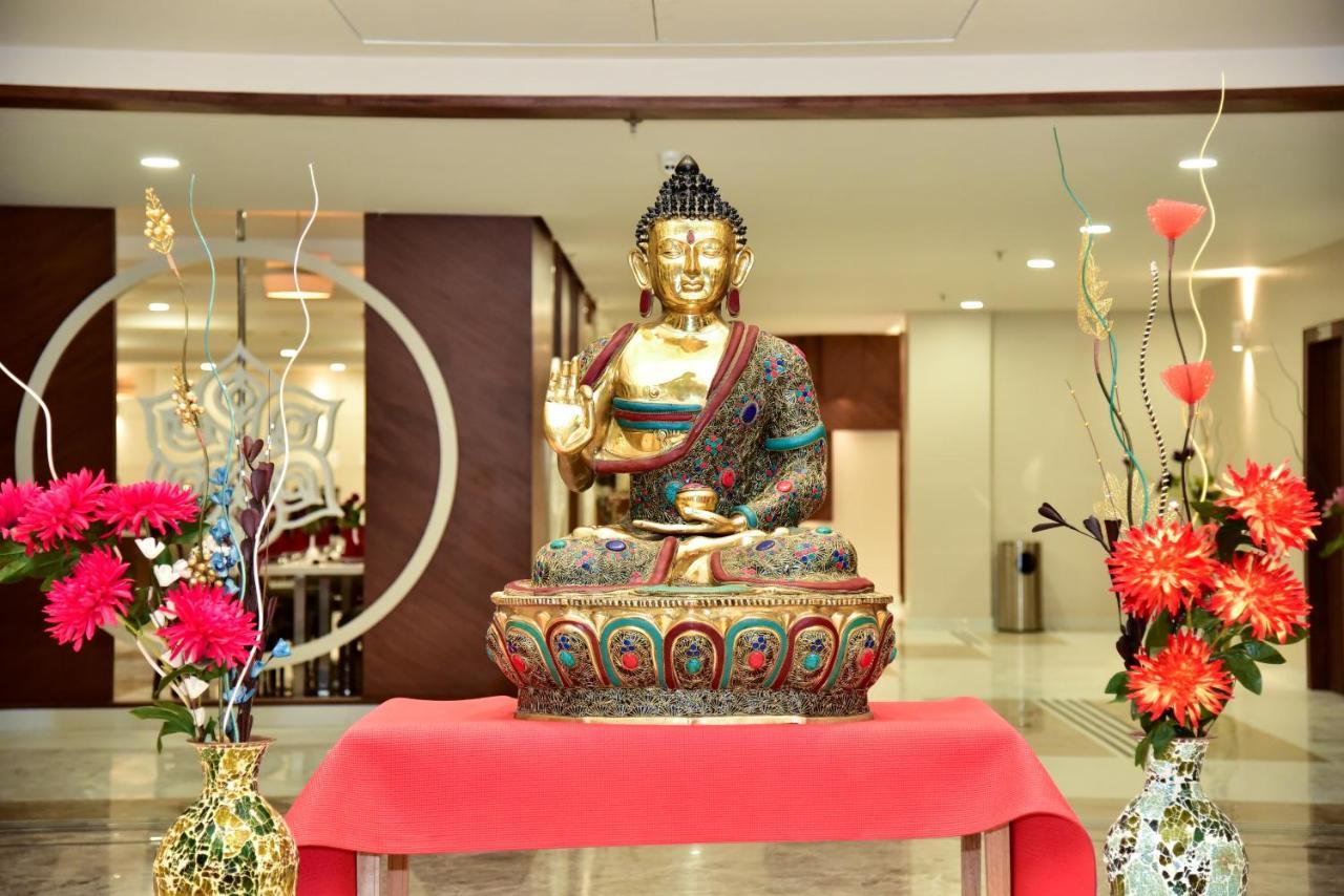 Hotel Platinum Shravasti Katra  ภายนอก รูปภาพ