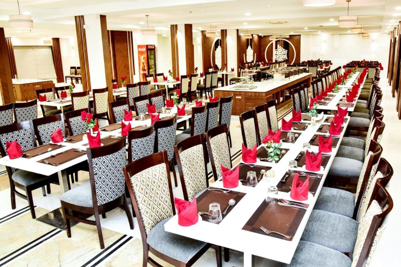 Hotel Platinum Shravasti Katra  ภายนอก รูปภาพ